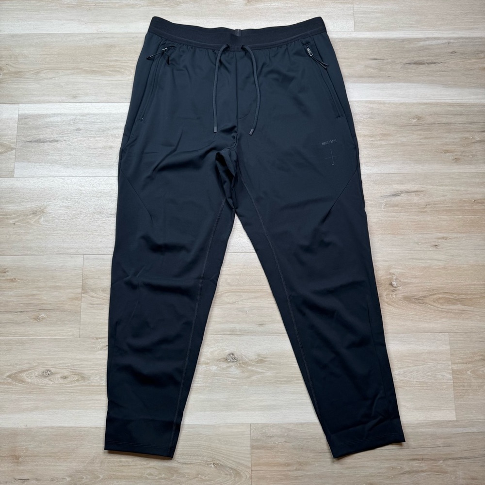 Nike A.P.S Dri-Fit ADV Versatile Stealth Sport Trousers - Size Large- FN3020-010